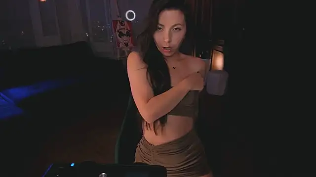 Love_Lines's cam snapshot