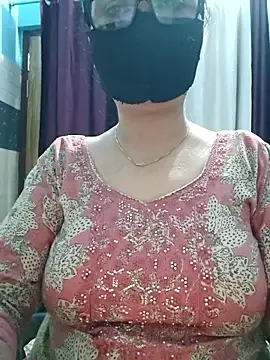 Aishwaryaa_69's cam snapshot