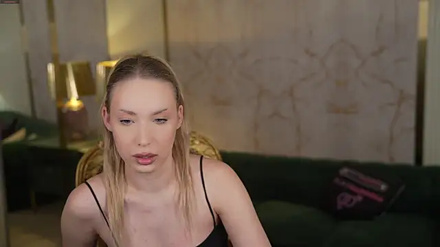 Linda054's cam snapshot