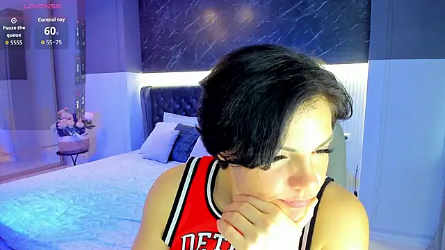 Maya_Levin's cam snapshot