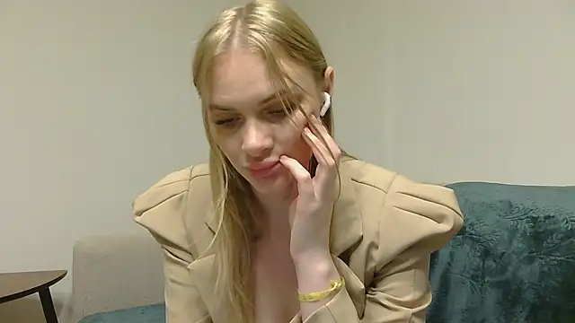 SofiRayy's cam snapshot