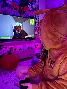 Cutiepiespanks's cam snapshot