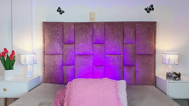 NicolMiller4's cam snapshot