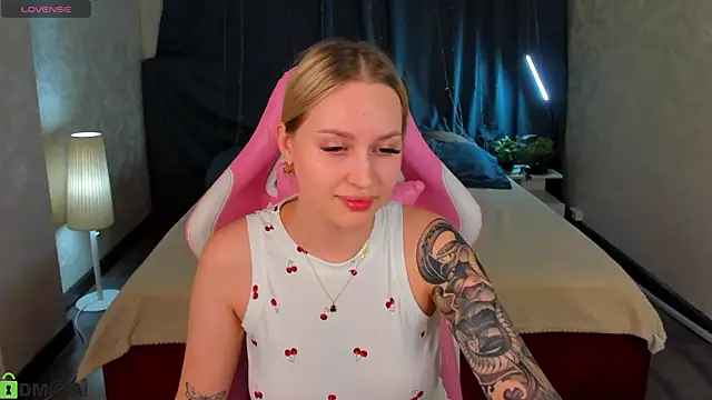 Carol__Cox's cam snapshot