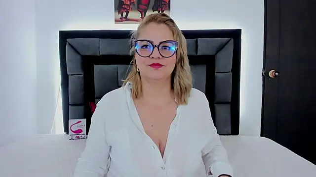 elena_vega's cam snapshot