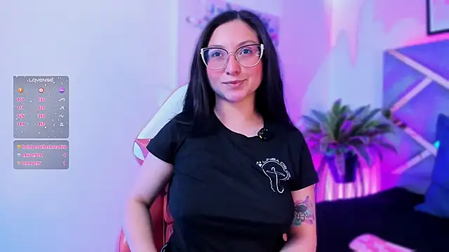 lucy_neil's cam snapshot