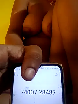 Miss_mom's cam snapshot