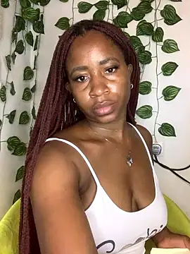 MISSMAYMADMYDAY's cam snapshot