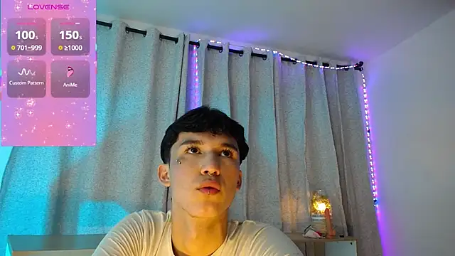 JULLIAN_'s cam snapshot