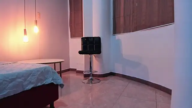 VelvettCrowee's cam snapshot