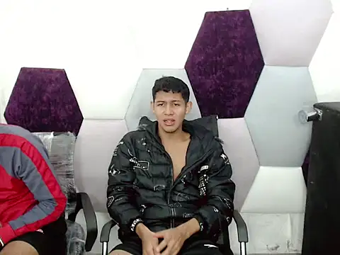 DaveHottx's cam snapshot