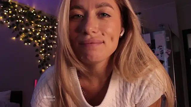 Blondie_Bunny's cam snapshot