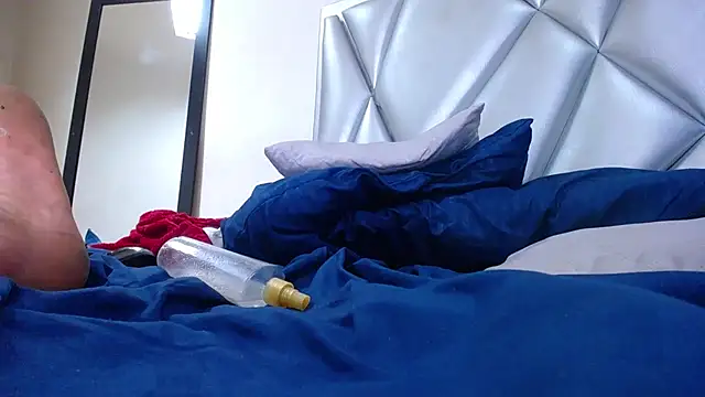 goldenn_ass1's cam snapshot