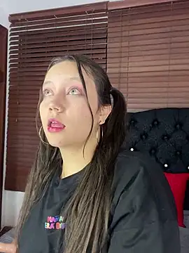 camila_lewis's cam snapshot