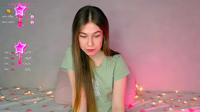 baby_girl_0001's cam snapshot