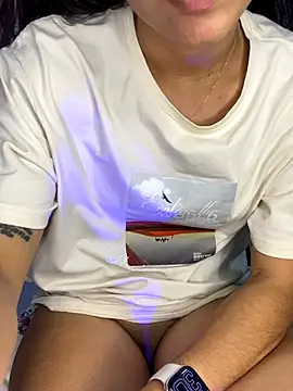 Lily__18's cam snapshot