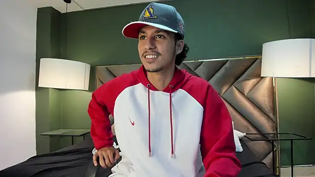 Marcus_Jeron's cam snapshot