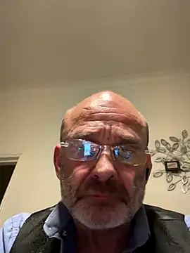 Shyboy817 live sex cam