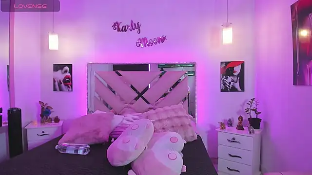 Karly_moon's cam snapshot