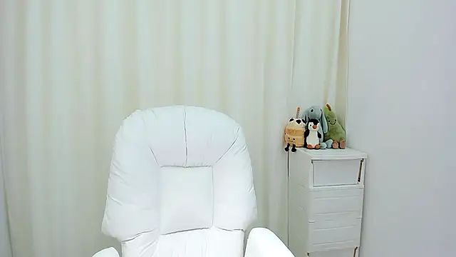 Nia-daozhu111 live sex cam