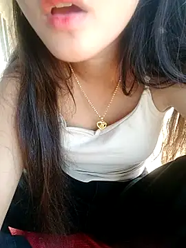 lins-12 live sex cam