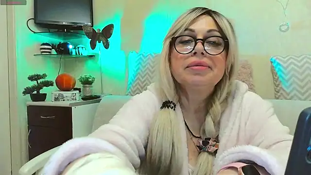 SusieNoreen's cam snapshot