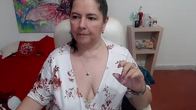 leonela_69's cam snapshot