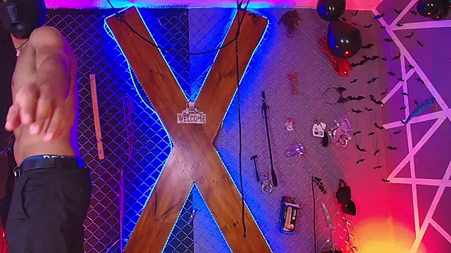 Warick_and_Aria_bdsm_'s cam snapshot