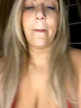 LittleMissEeve live sex cam