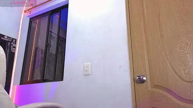 Veronica_111's cam snapshot