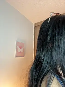 Babymishi's cam snapshot