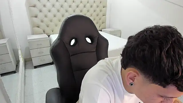 JhoanLeandro live sex cam