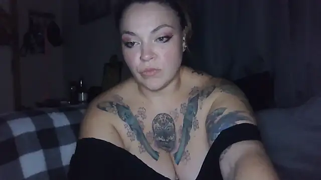 BartenderSteph's cam snapshot