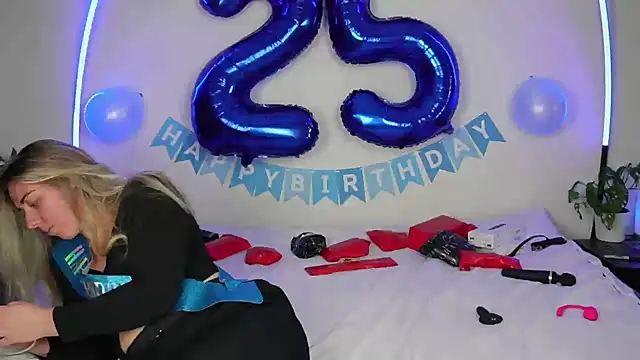 Lulu_berkeley live sex cam