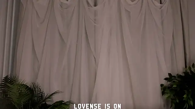 ElizSpieth's cam snapshot