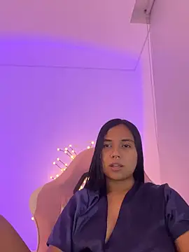 aly_nicols's cam snapshot