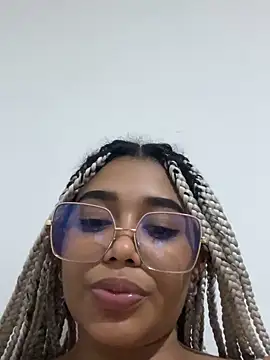 Emy_leon's cam snapshot