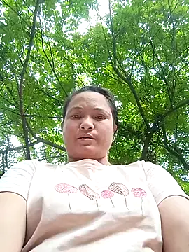 Love-Mama33's cam snapshot