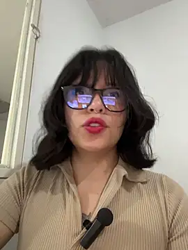 aliciia_23's cam snapshot