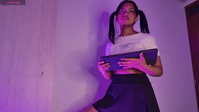 miamiller188's cam snapshot