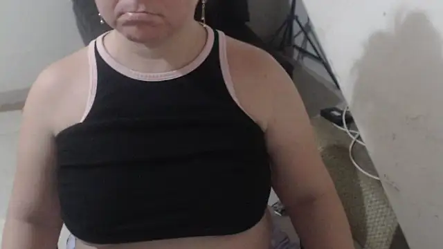 Yohis_Kiut25's cam snapshot