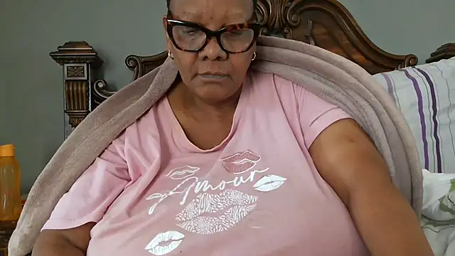 SEXYBOOBSNASS's cam snapshot