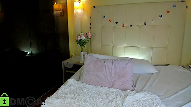 Marie_Ellie's cam snapshot