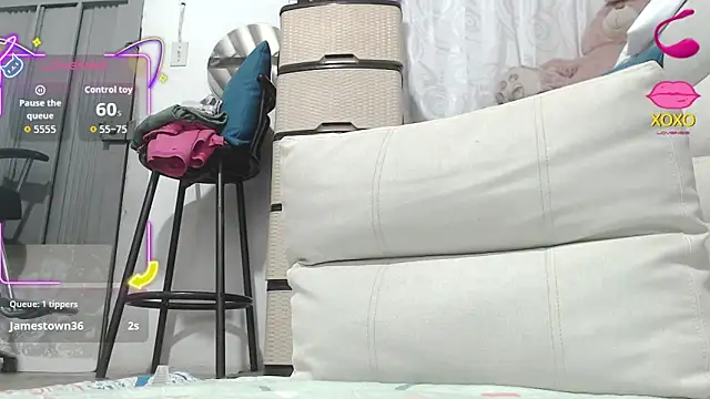 mia_donatto369's cam snapshot