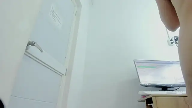 Dalia_20's cam snapshot