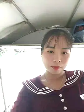 Squirrel-Pear's cam snapshot