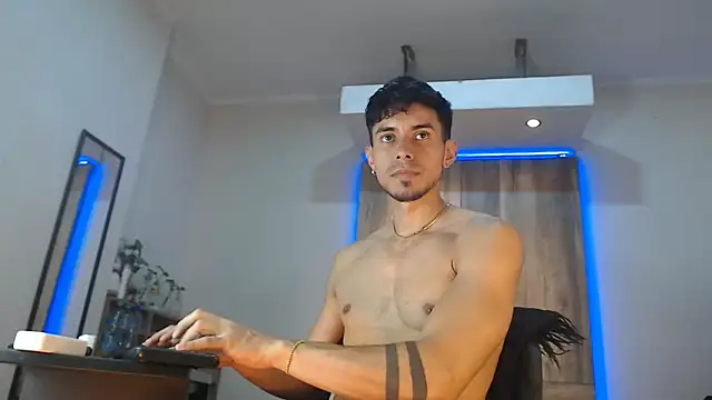 Andrew_4_ live sex cam