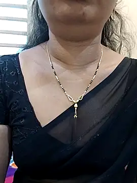 Lilly-queen's cam snapshot