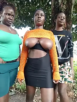 Xtra_bootie's cam snapshot