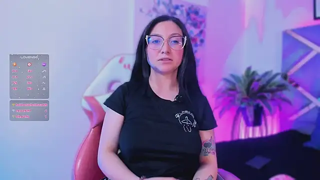 lucy_neil's cam snapshot